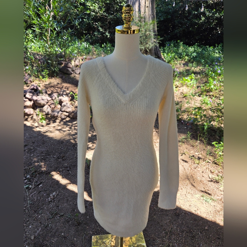 Abercrombie & Fitch NWT Cream V-Neck Long Sleeve Women's Sweater Dress